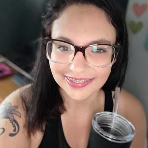 Meet your Posher, Melanie-lise